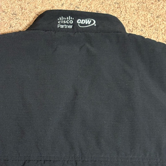 Travis Mathew Black Puffer Vest XL - Picture 4 of 7